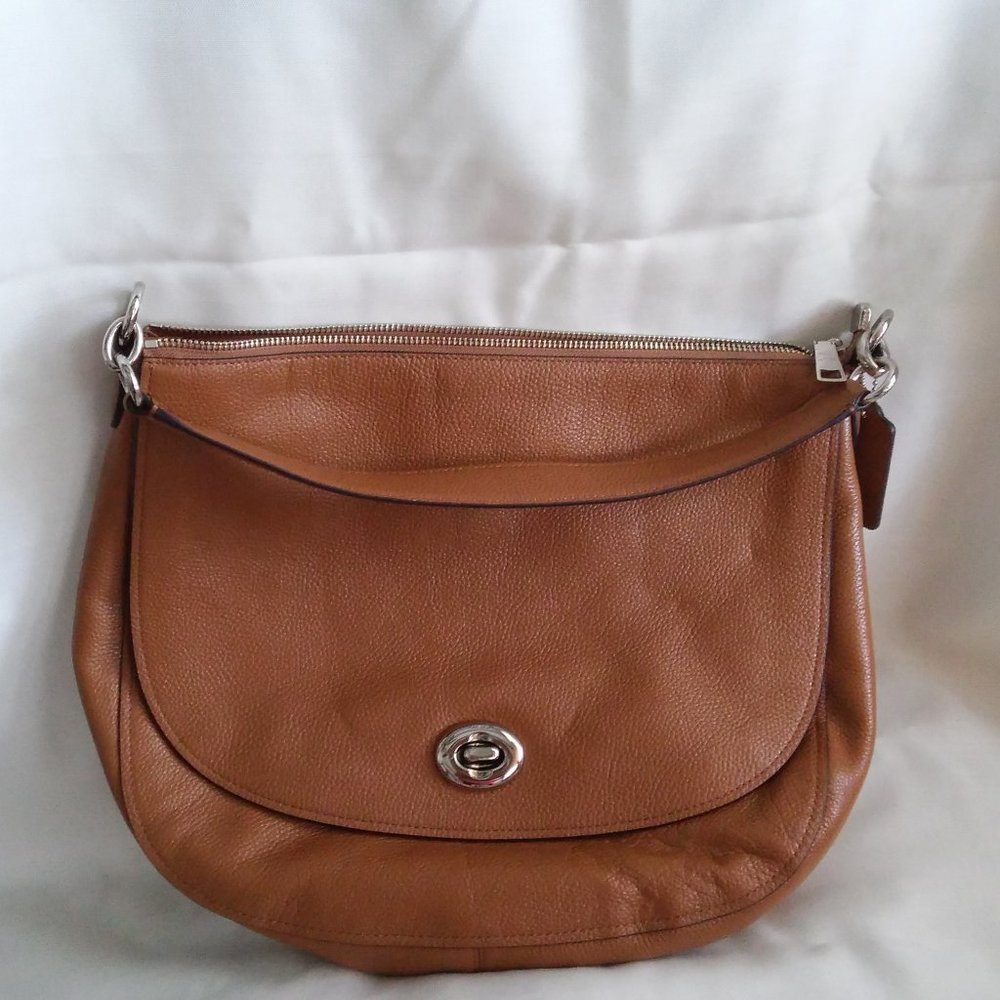Coach Turnlock Hobo ***SOLD***